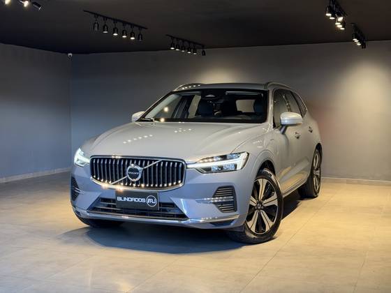 VOLVO XC60 2.0 T8 RECHARGE PLUS AWD GEARTRONIC VOLVO XC60 2.0 T8 RECHARGE PLUS AWD GEARTRONIC